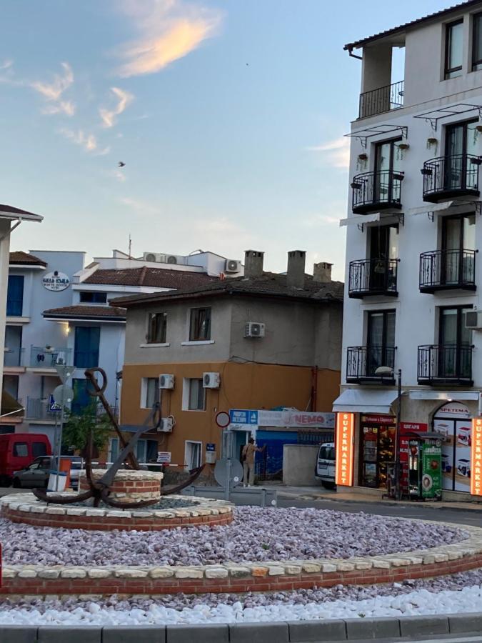Апартамент “Централ” / Central Balcic Exterior foto